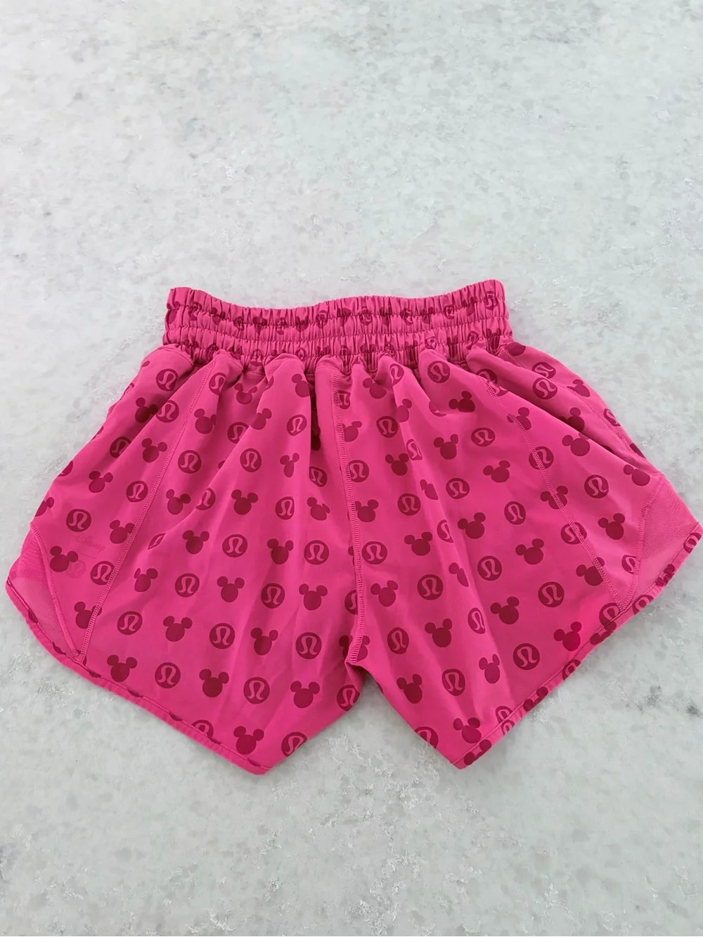 Disney x Lululemon Hotty Hot High-Rise Short 4" - Lip Gloss Pink / Size 0 - Picture 2 of 3